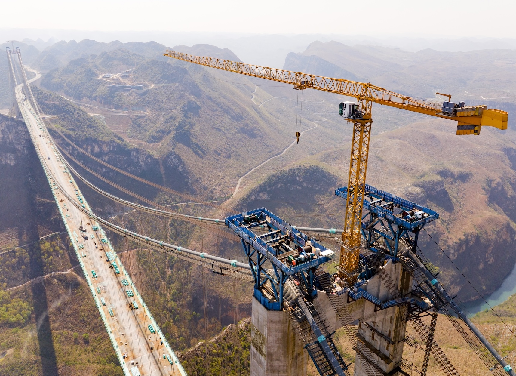 山水塔圖 Potain on world's tallest bridge | Vertikal.net