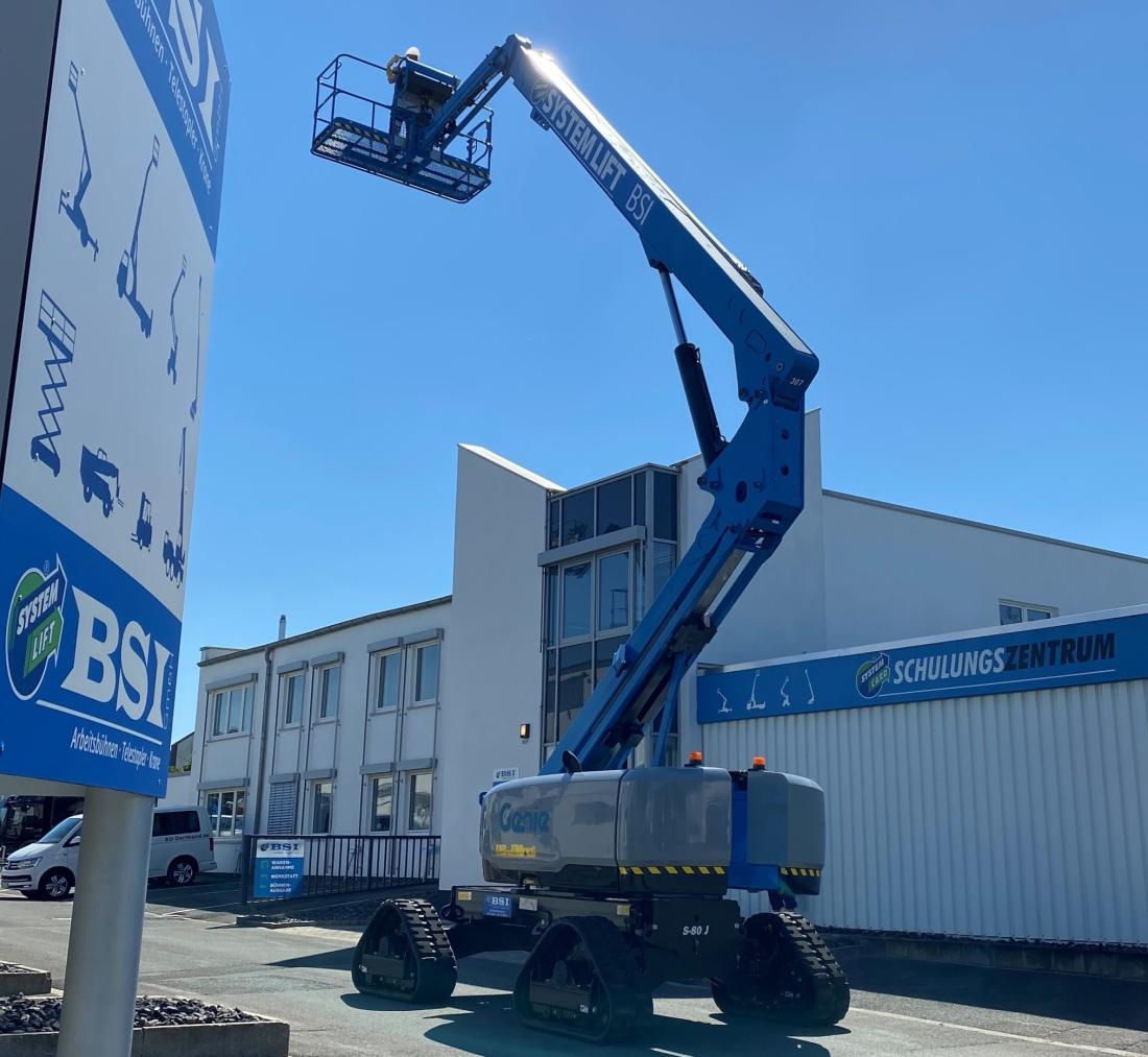 80ft-trax-boom-arrives-in-germany-vertikal