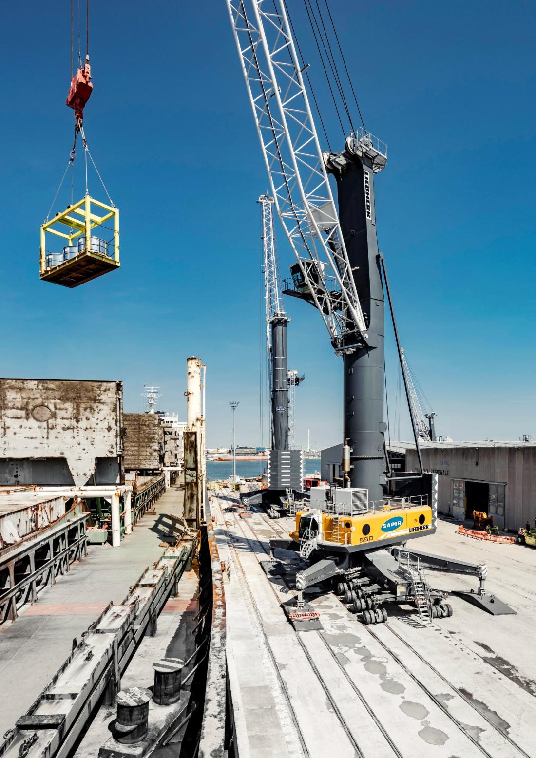 Liebherr Maritime Ends Year On High Vertikal