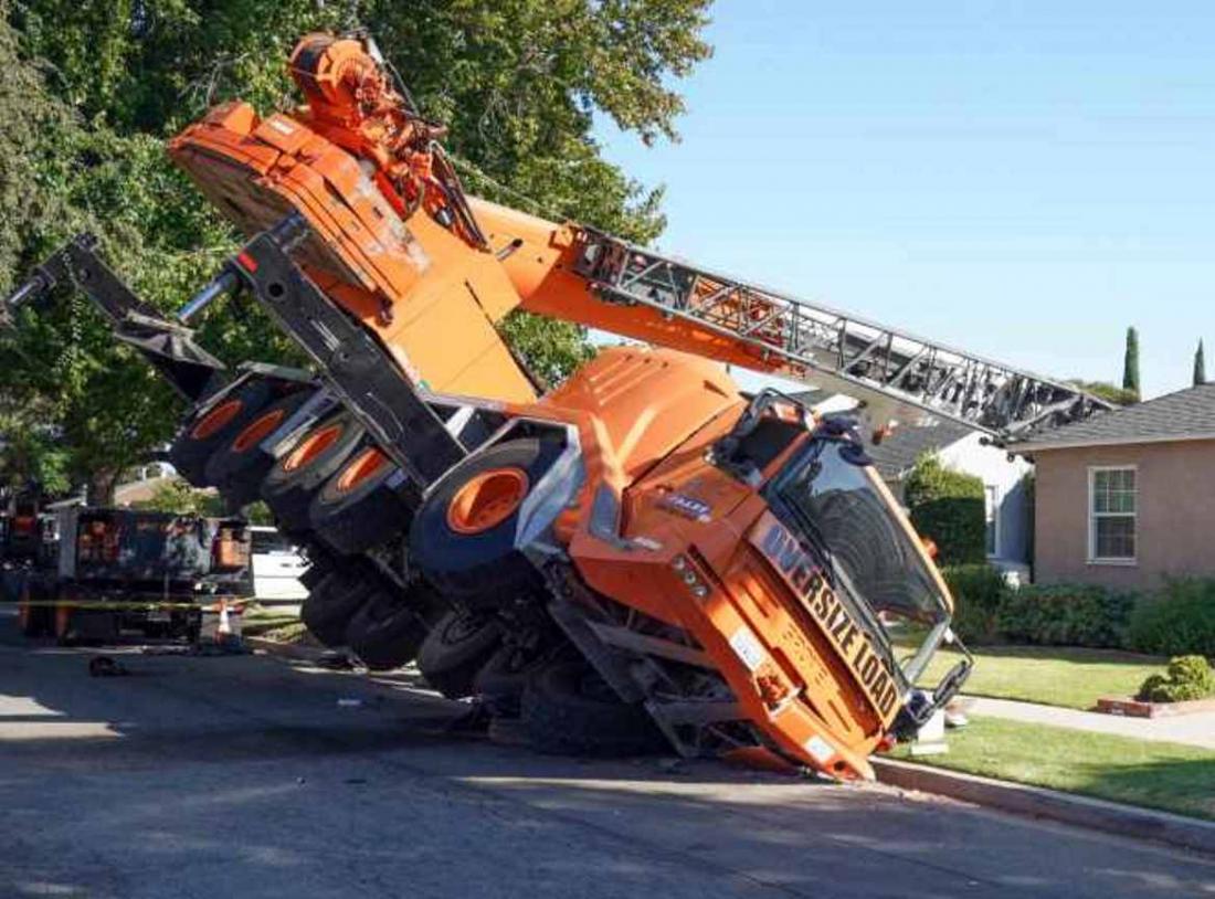 https://s3.eu-central-1.amazonaws.com/vertikal.net/11_long-beach-crane-overturn_cdcfc3eb.jpg