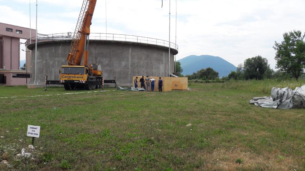 Predstavnici austrijske firme „Sattler“ na Butilama: POČELA MONTAŽA MEMBRANE BALONA BIOGASA