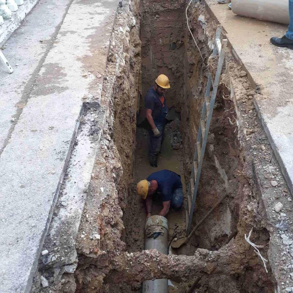 Služba za održavanje kanalizacione mreže i objekata:  RADOVI NA KANALIZACIONOJ MREŽI