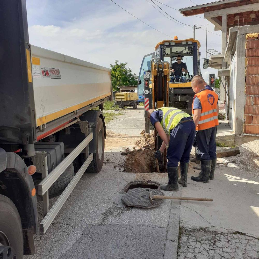 Služba za održavanje kanalizacione mreže i objekata: POPRAVKE ULIČNIH KANALA