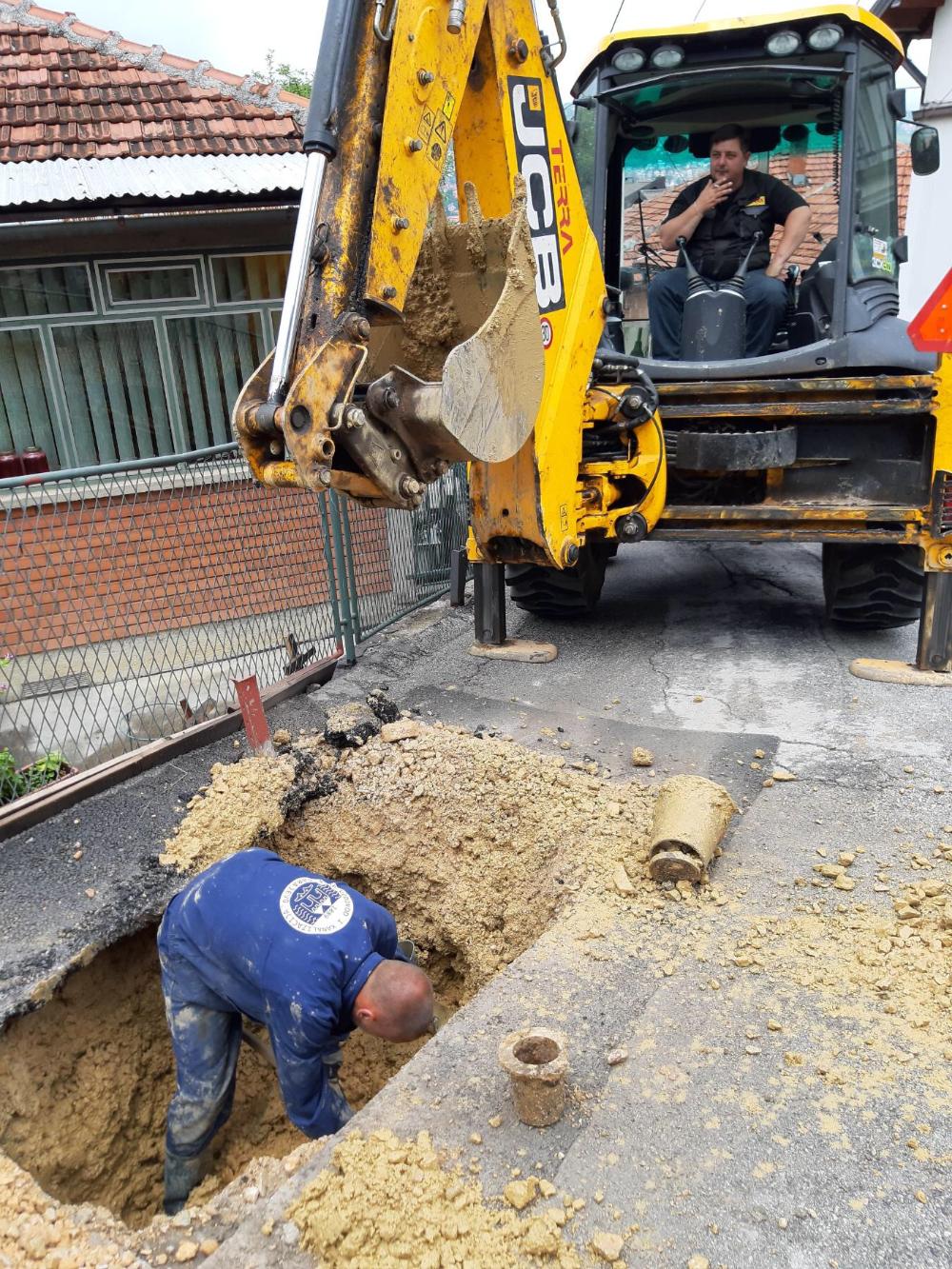  Služba za održavanje vodovodne mreže i objekata:  POPRAVKE KVAROVA NA VODOVODNOJ MREŽI