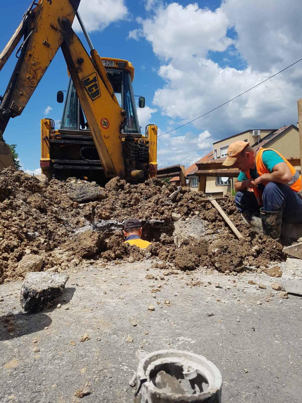 Služba za održavanje vodovodne mreže i objekata:  AKTIVNOSTI NA VODOVODNOJ MREŽI