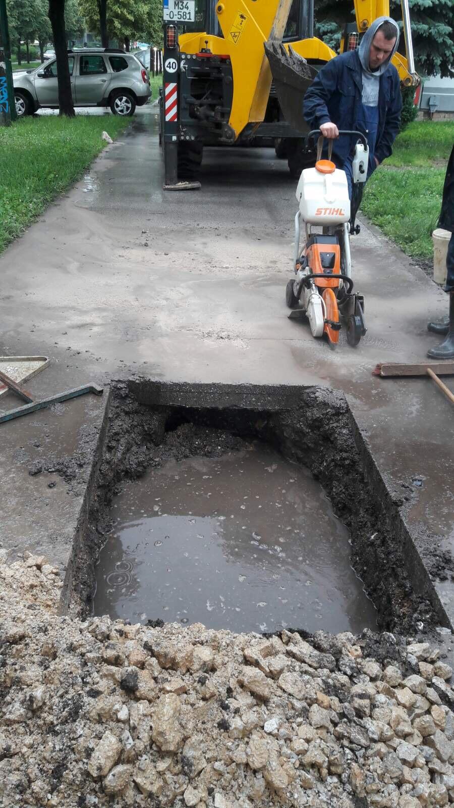 Služba za održavanje vodovodne mreže i objekata:  RADOVI NA VODOVODNOJ MREŽI