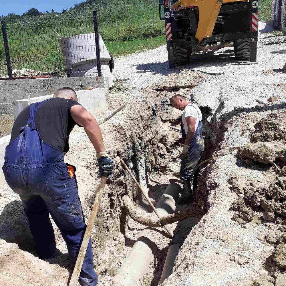 Služba za održavanje kanalizacione mreže i objekata: AKTIVNOSTI NA KANALIZACIONOJ MREŽI