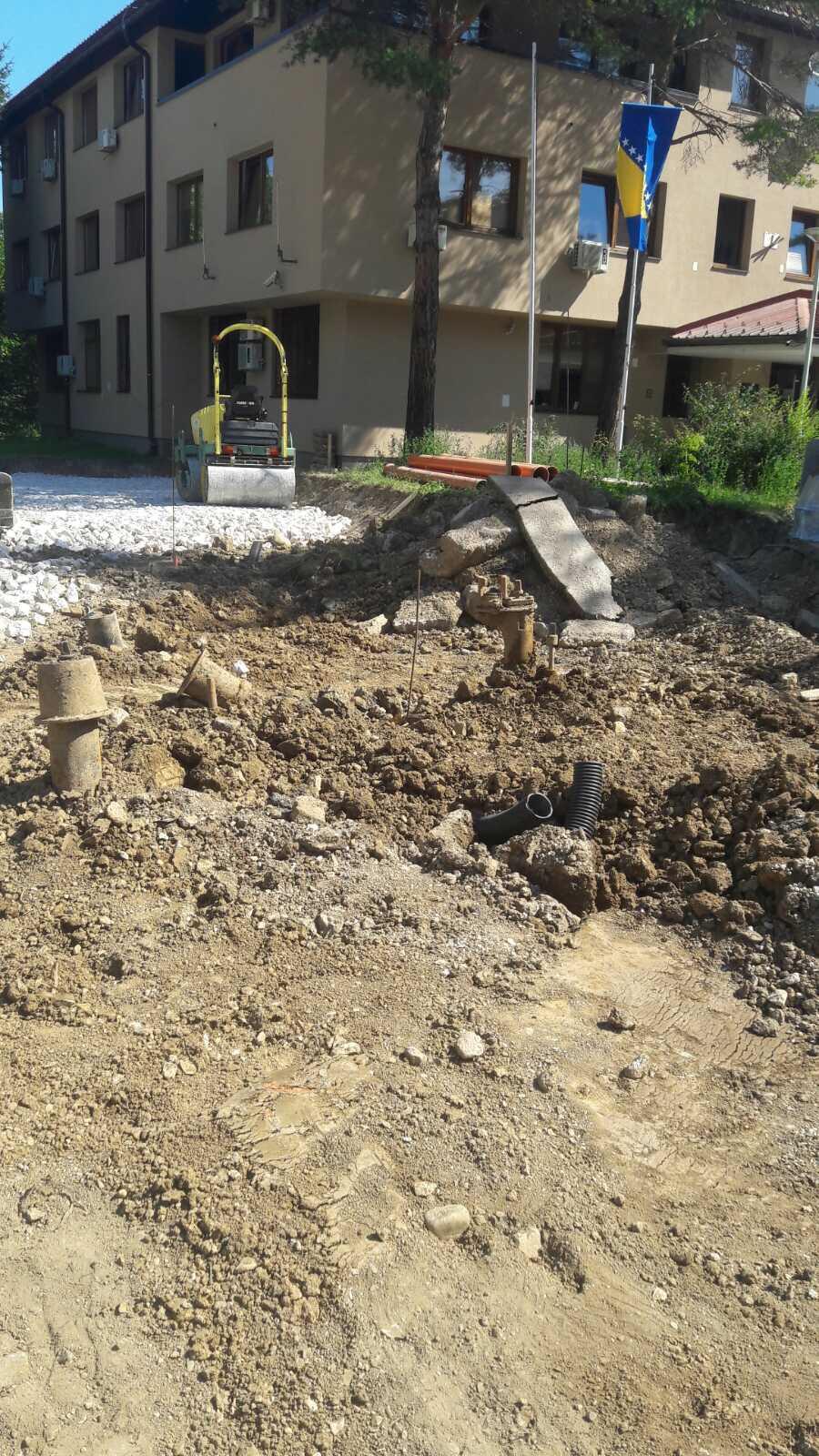 Služba za održavanje vodovodne mreže i objekata:  RADOVI NA VODOVODNOJ MREŽI  