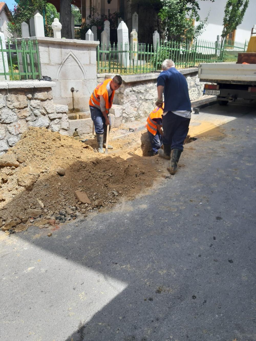 Služba za održavanje vodovodne mreže i objekata:  RADOVI NA VODOVODNOJ MREŽI  