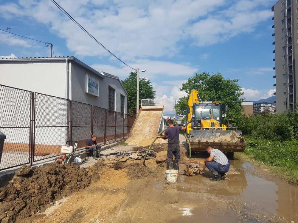 Dežurna ekipa:  U  TOKU  RADOVI  NA  POPRAVKAMA   KVAROVA 