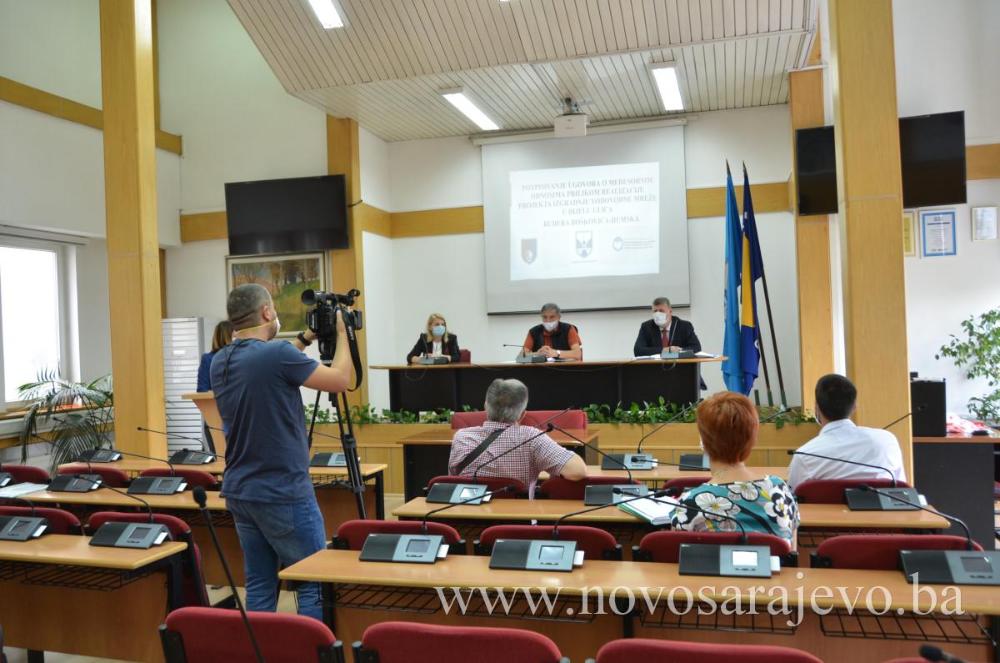 Potpisan Ugovor o međusobnim odnosima prilikom realizacije projekta izgradnje vodovodne mreže u dijelu ulica Ruđera Boškovića-Humska