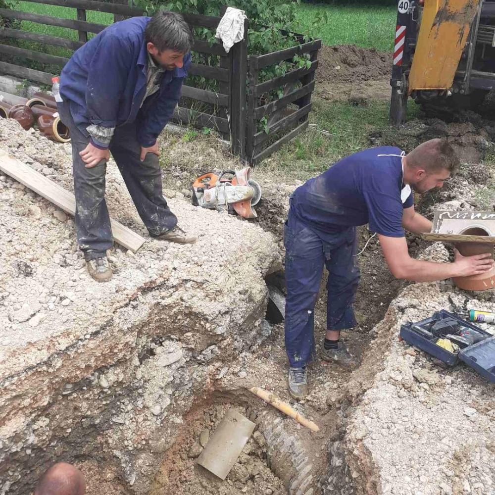 Služba za održavanje kanalizacione mreže i objekata: RADOVI NA KANALIZACIONOJ MREŽI