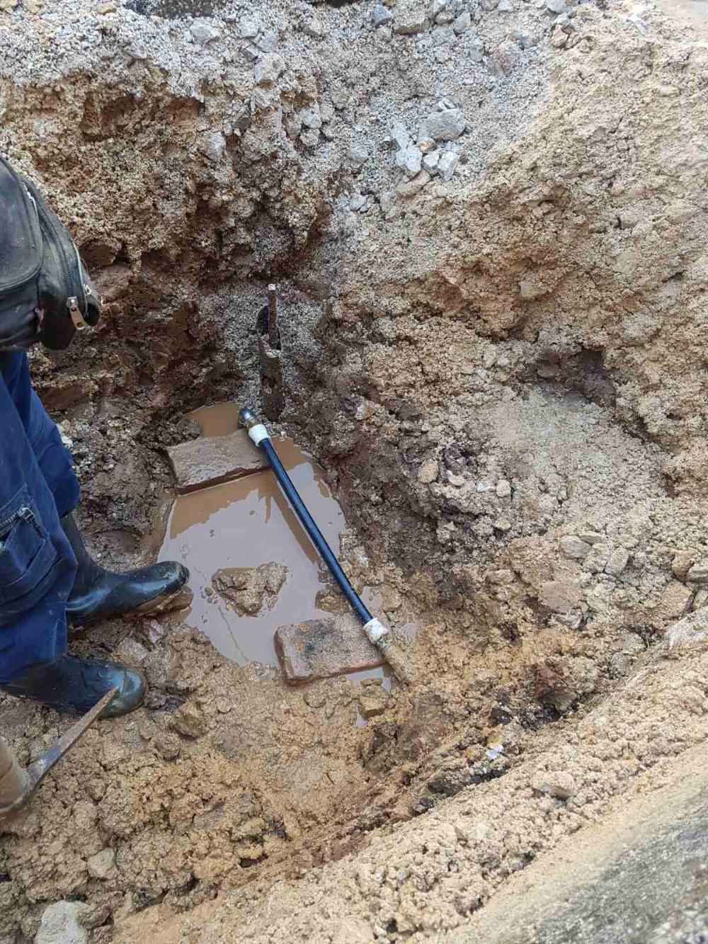Služba za održavanje vodovodne mreže i objekata: POPRAVKE KVAROVA NA VODOVODNOJ MREŽI