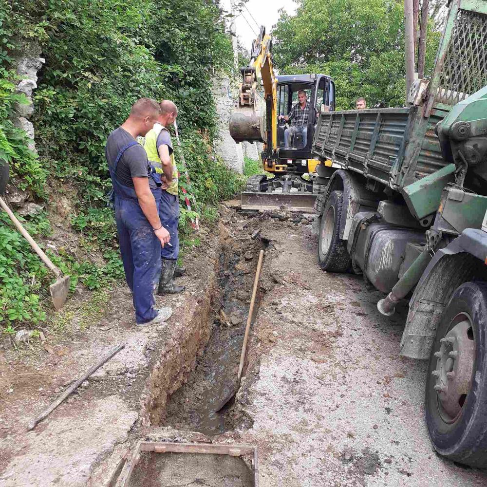 Služba za održavanje kanalizacione mreže i objekata: RADOVI NA KANALIZACIONOJ MREŽI 