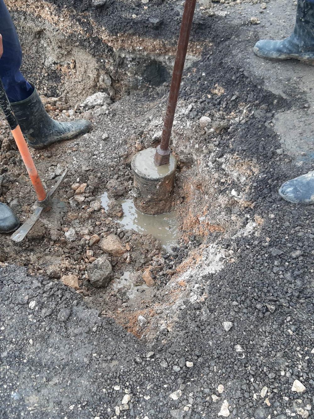 Služba za održavanje vodovodne mreže i objekata:  POPRAVKE KVAROVA I POLAGANJE CJEVOVODA