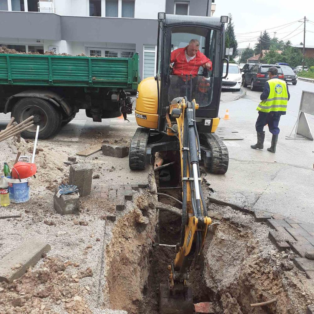 Služba za održavanje kanalizacione mreže i objekata: IZRADA FEKALNOG PRIKLJUČKA 