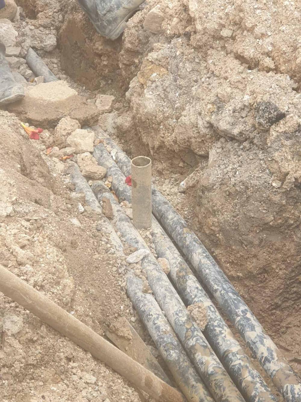 Služba za održavanje vodovodne mreže i objekata:  POPRAVKE KVAROVA NA VODOVODNOJ MREŽI