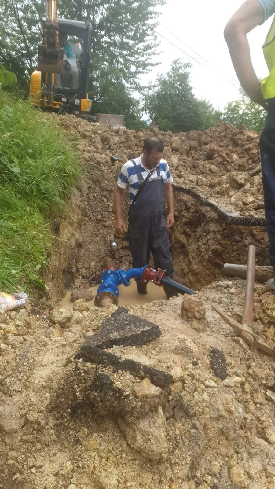 Služba za održavanje vodovodne mreže i objekata:  POPRAVKE KVAROVA NA VODOVODNOJ MREŽI
