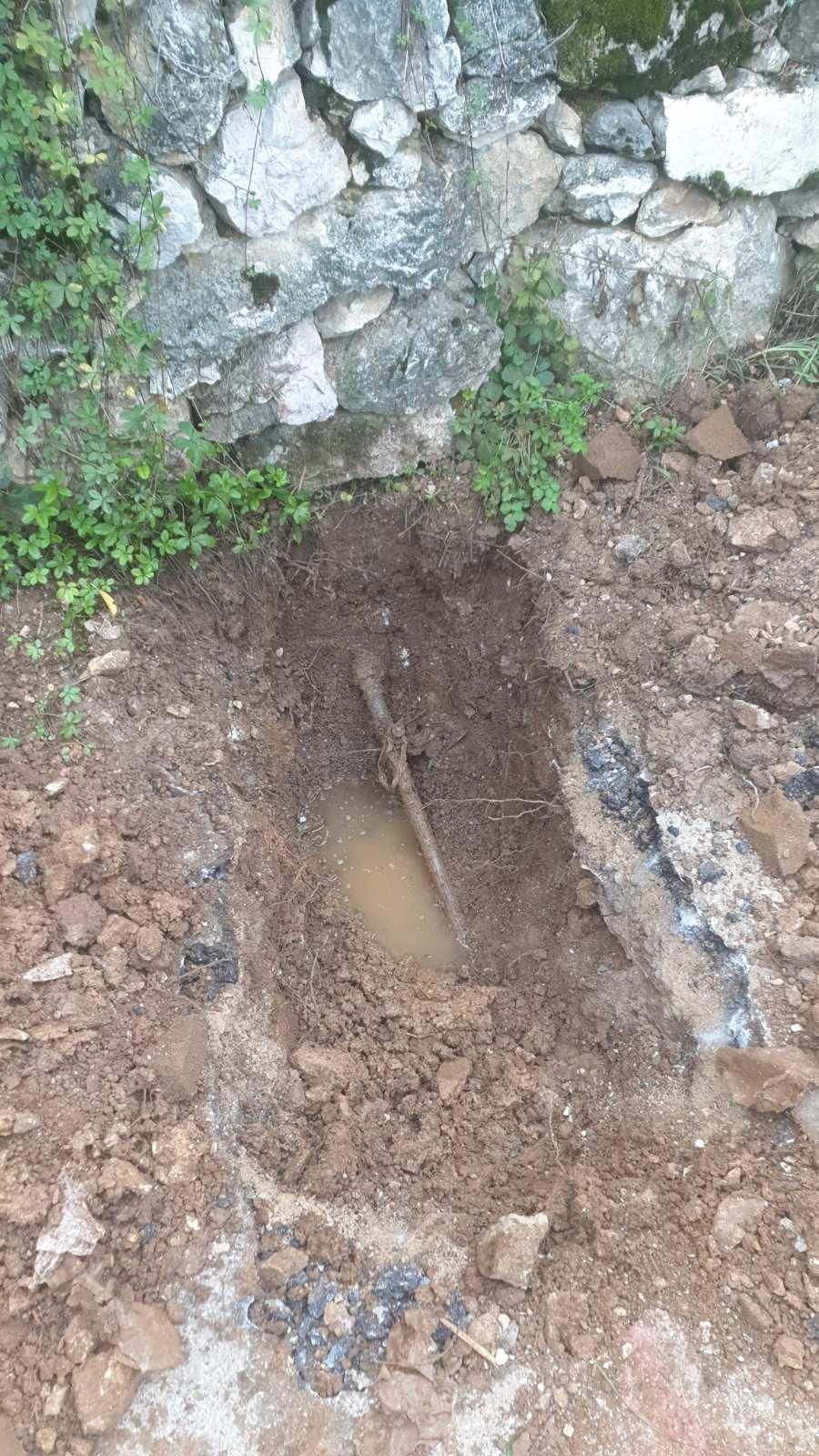 Služba za održavanje vodovodne mreže i objekata:  POPRAVKE KVAROVA NA VODOVODNOJ MREŽI