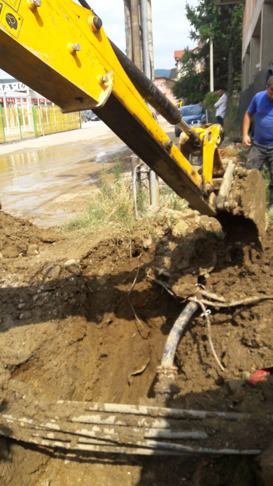 Služba za održavanje vodovodne mreže i objekata:  AKTIVNOSTI NA VODOVODNOJ MREŽI 