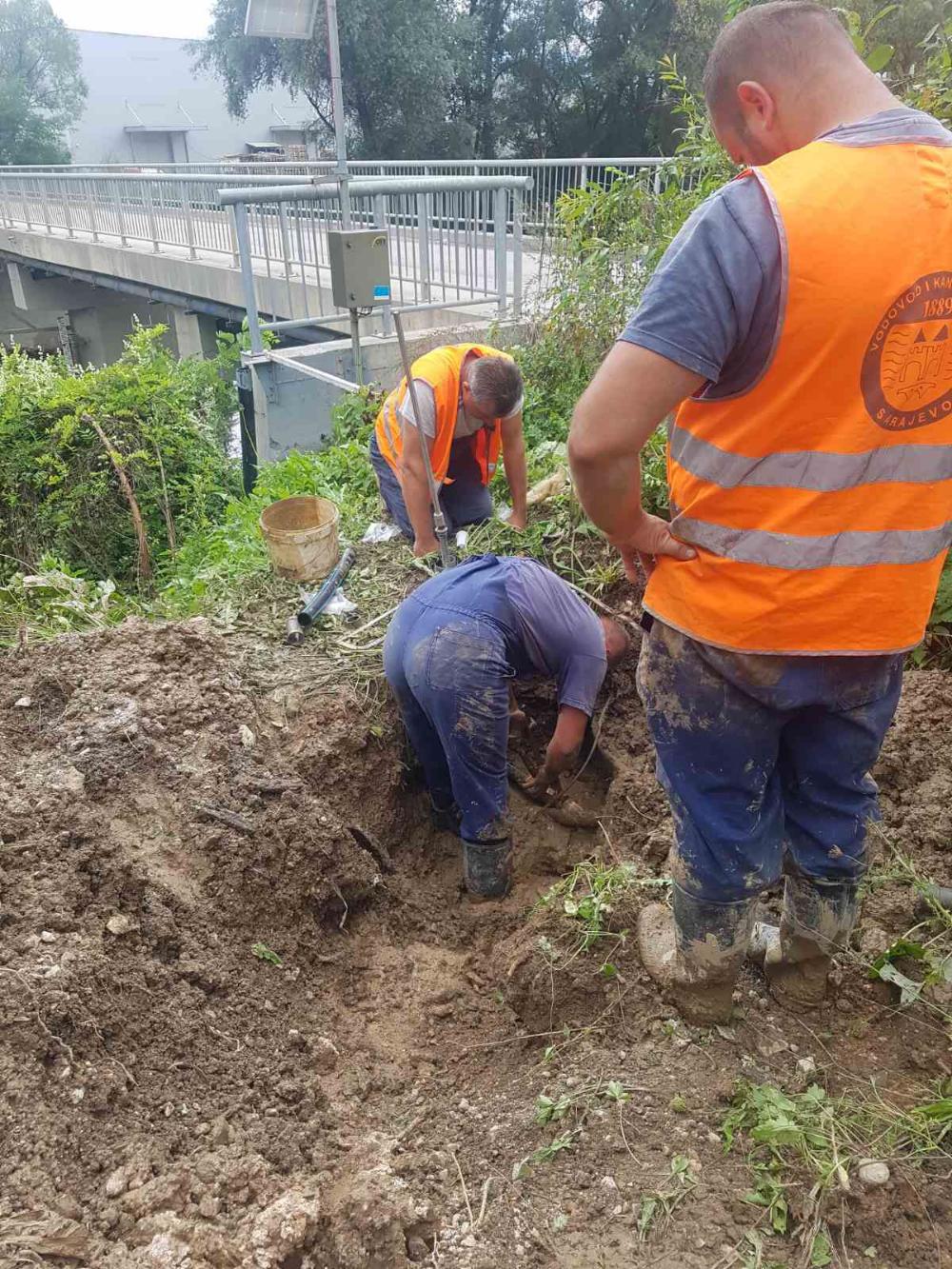 Služba za održavanje vodovodne mreže i objekata:  RADOVI NA VODOVODNOJ MREŽI 