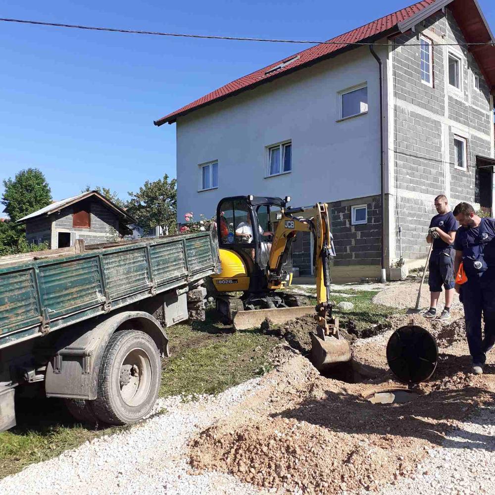 Služba za održavanje kanalizacione mreže i objekata: IZRADA FEKALNIH PRIKLJUČAKA
