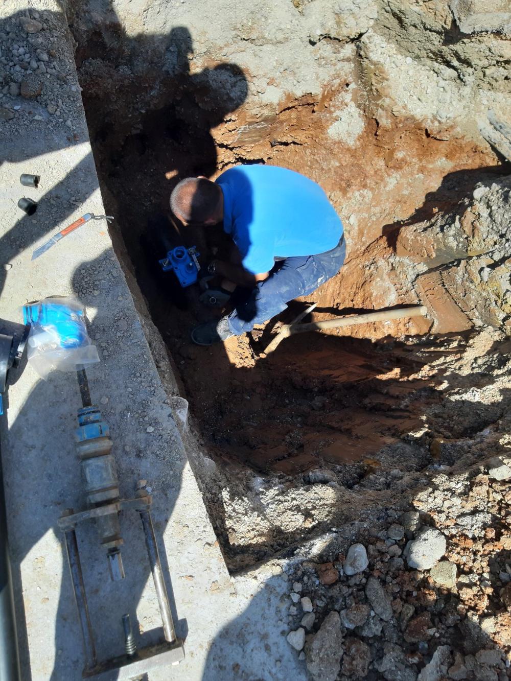 Služba za održavanje vodovodne mreže i objekata:  AKTIVNOSTI NA VODOVODNOJ MREŽI 
