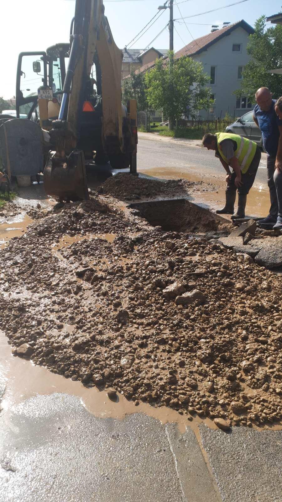 Služba za održavanje vodovodne mreže i objekata:  AKTIVNOSTI NA VODOVODNOJ MREŽI 