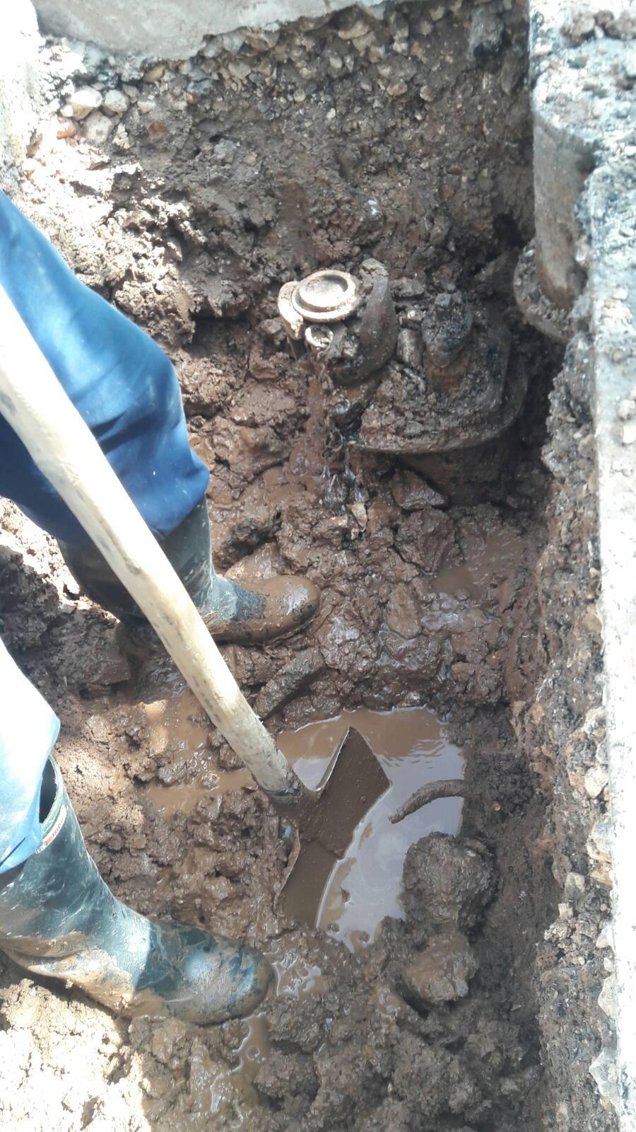 Služba za održavanje vodovodne mreže i objekata:  RADOVI NA VODOVODNOJ MREŽI 