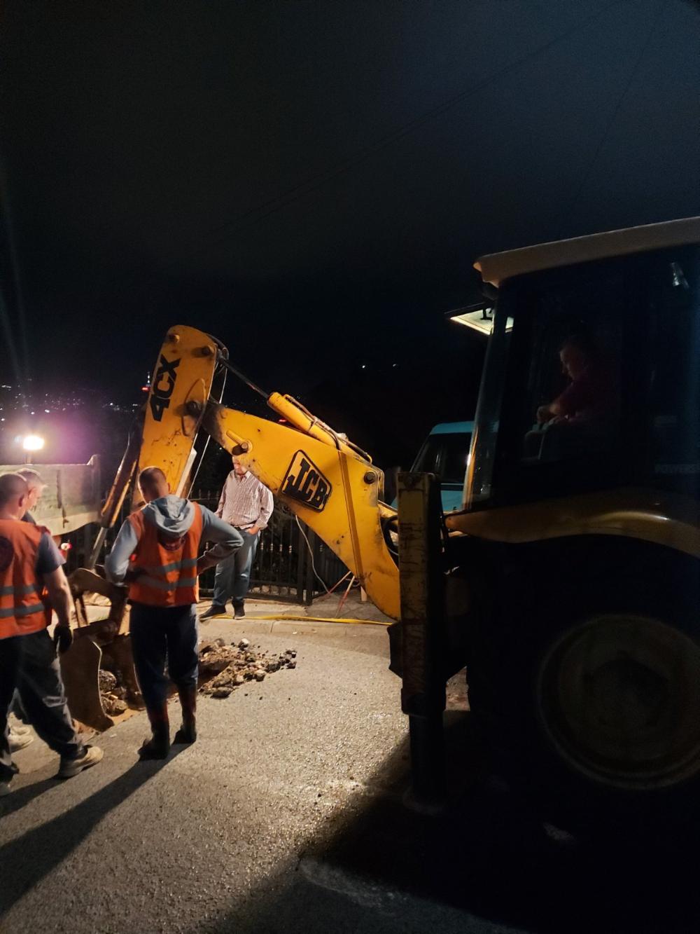 Tokom noćnih sati u ulici Humska: IZVRŠENA POPRAVKA ULIČNOG KANALA