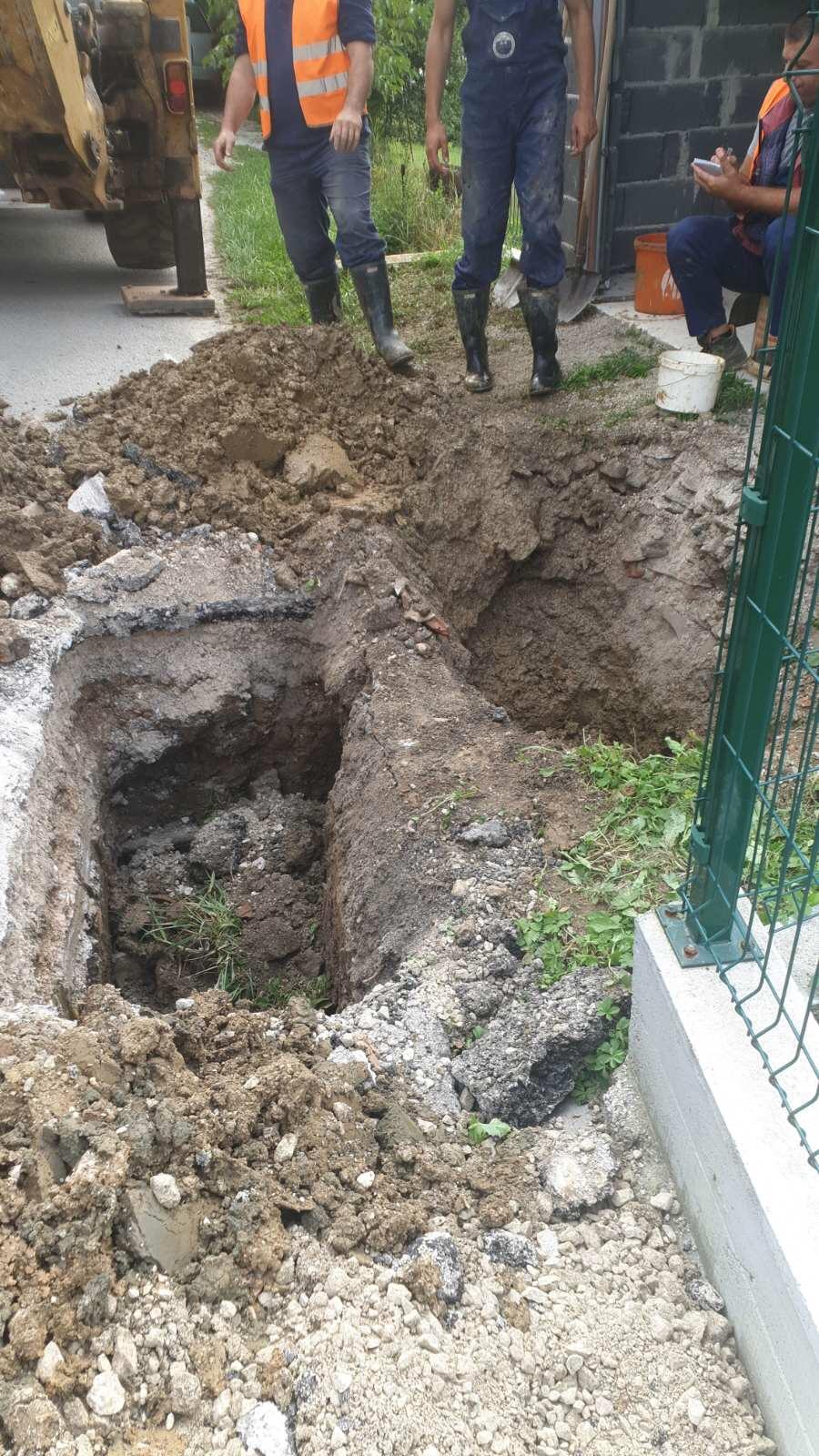 Služba za održavanje vodovodne mreže i objekata:  AKTIVNOSTI NA VODOVODNOJ MREŽI 