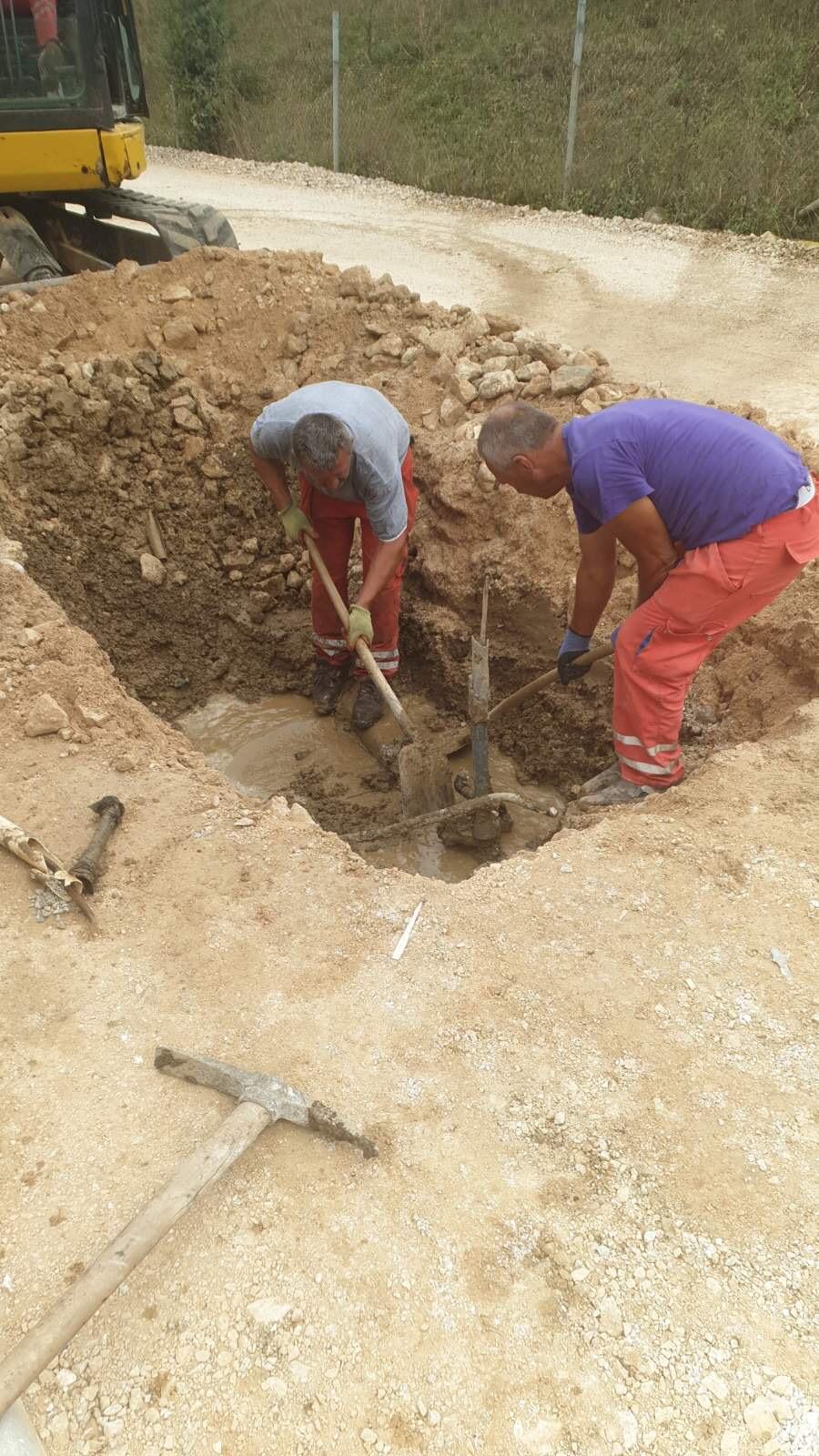 Služba za održavanje vodovodne mreže i objekata:  AKTIVNOSTI NA VODOVODNOJ MREŽI 