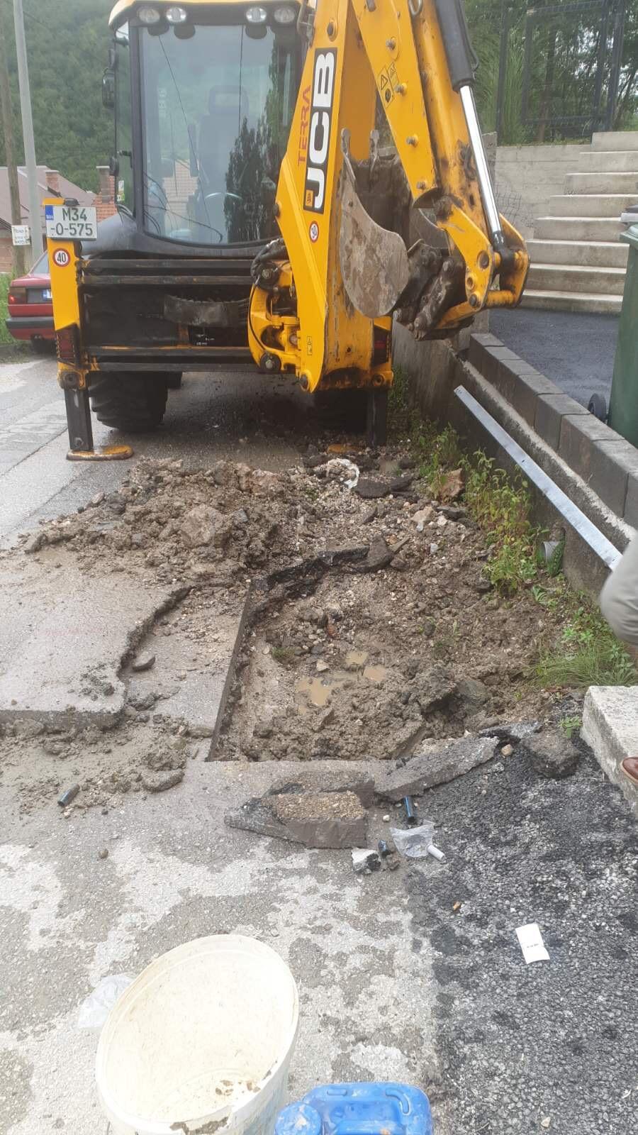 Služba za održavanje vodovodne mreže i objekata:  AKTIVNOSTI NA VODOVODNOJ MREŽI 