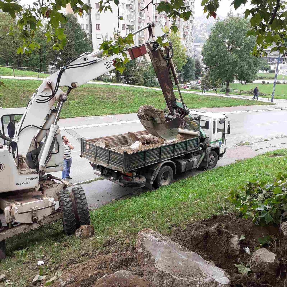 Služba za održavanje kanalizacione mreže i objekata: IZRADA KANALIZACIONOG PRIKLJUČKA