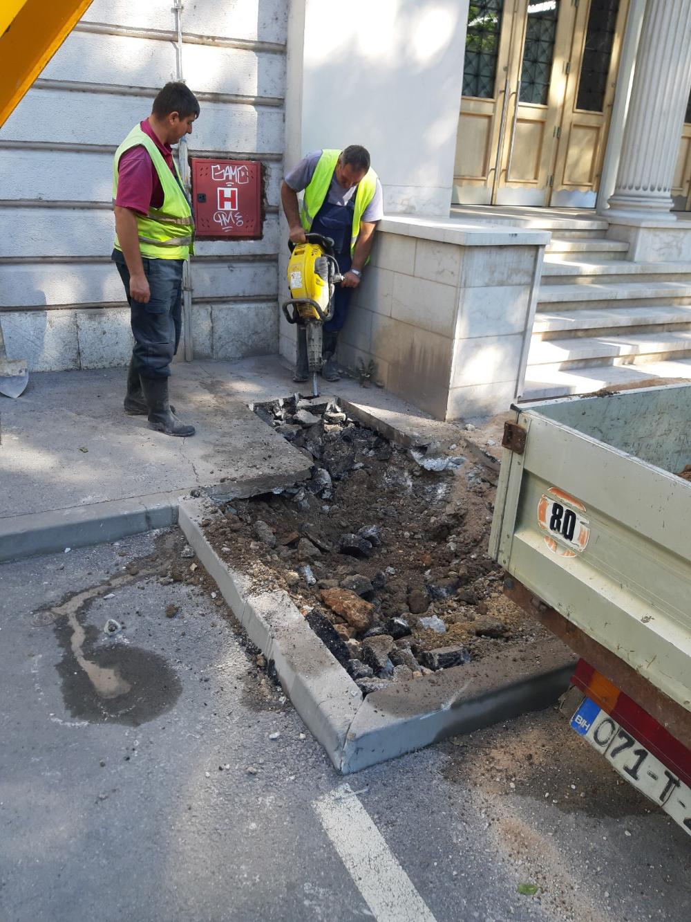 Služba za održavanje vodovodne mreže i objekata:  RADOVI NA VODOVODNOJ MREŽI 