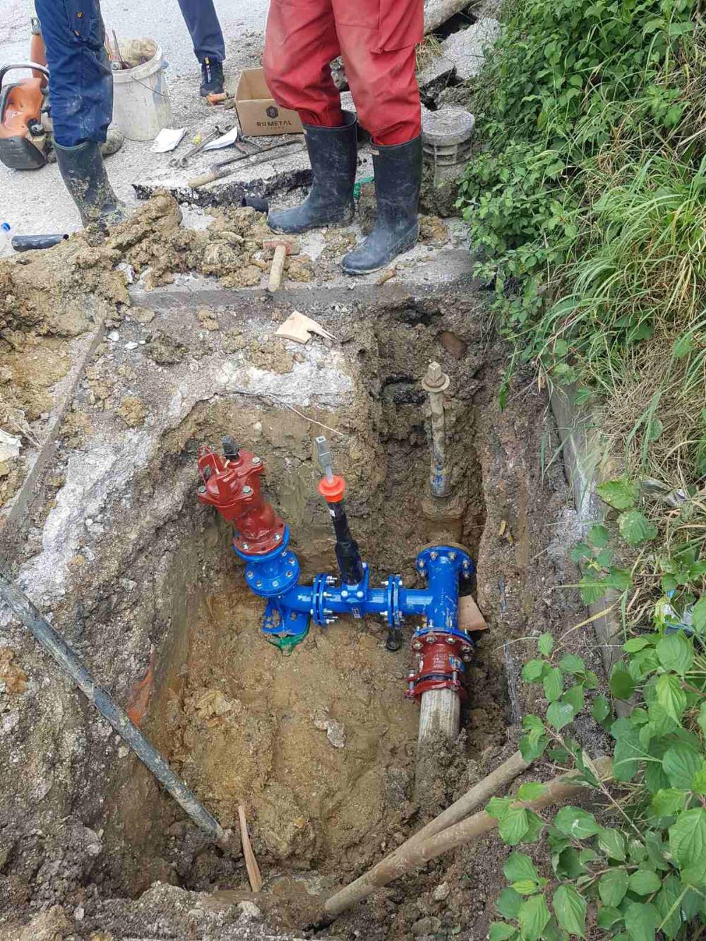 Služba za održavanje vodovodne mreže i objekata:  RADOVI NA VODOVODNOJ MREŽI 