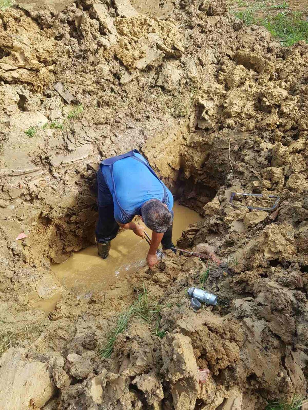 Služba za održavanje vodovodne mreže i objekata:  POPRAVKE KVAROVA NA VODOVODNOJ MREŽI 