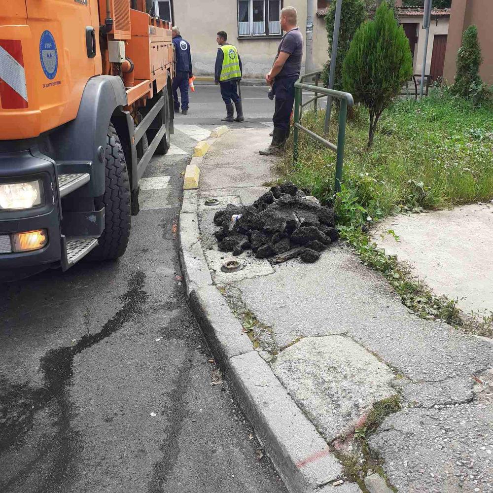 Služba za održavanje kanalizacione mreže i objekata: RADOVI NA KANALIZACIONOJ MREŽI
