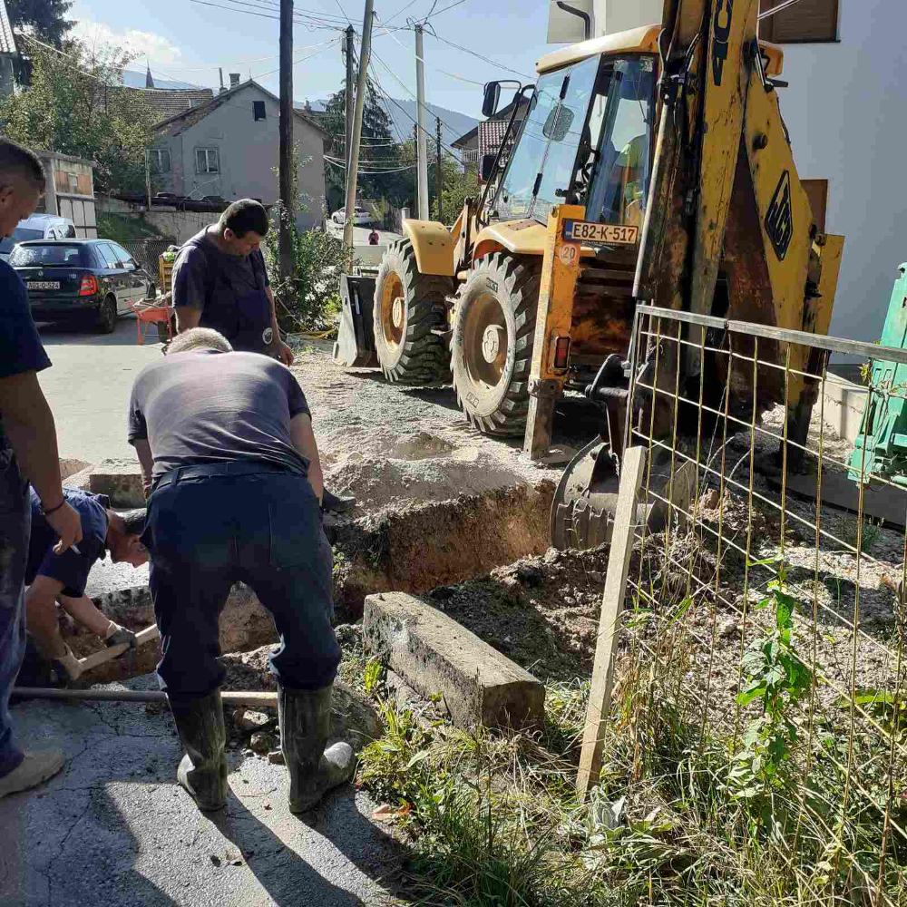 Služba za održavanje kanalizacione mreže i objekata: RADOVI NA KANALIZACIONOJ MREŽI