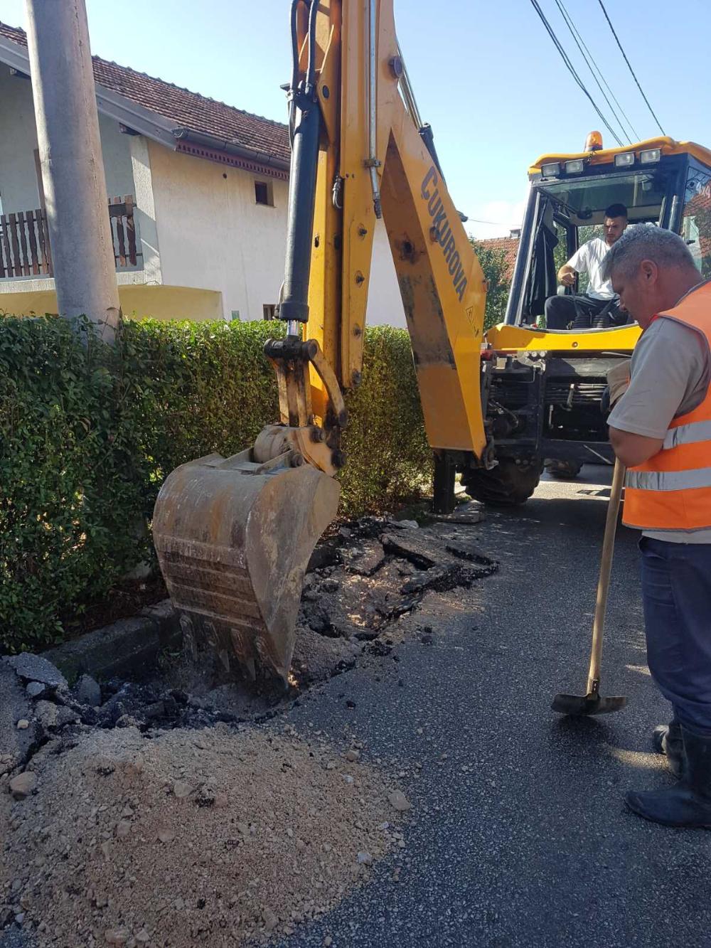 Služba za održavanje vodovodne mreže i objekata:  RADOVI NA VODOVODNOJ MREŽI  