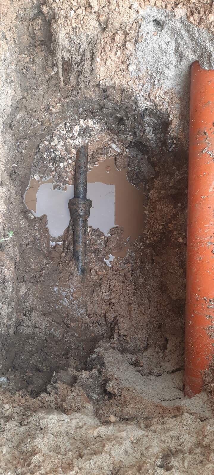 Služba za održavanje vodovodne mreže i objekata:  RADOVI NA VODOVODNOJ MREŽI