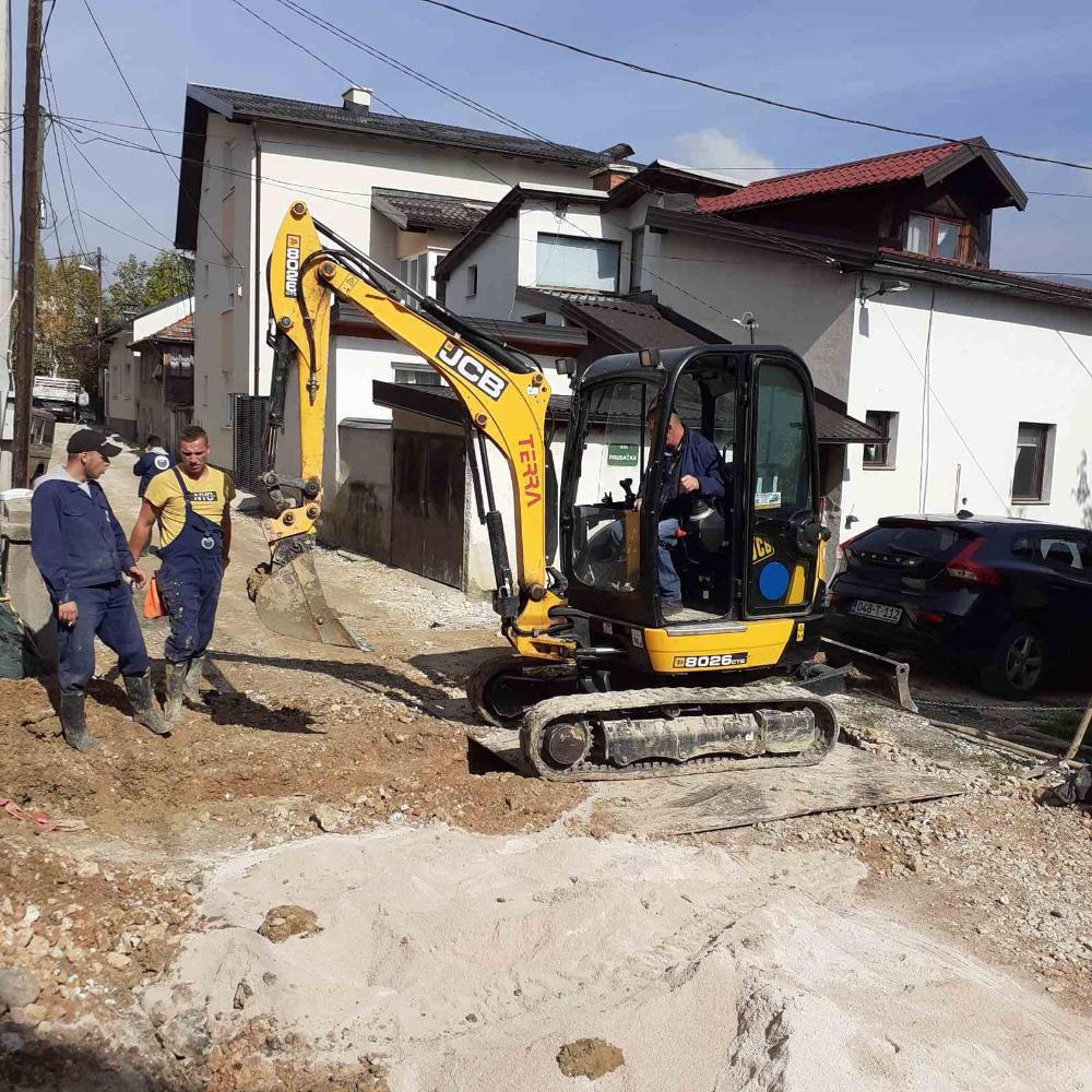 Služba za održavanje kanalizacione mreže i objekata: RADOVI NA IZRADI KANALIZACIONIH PRIKLJUČAKA