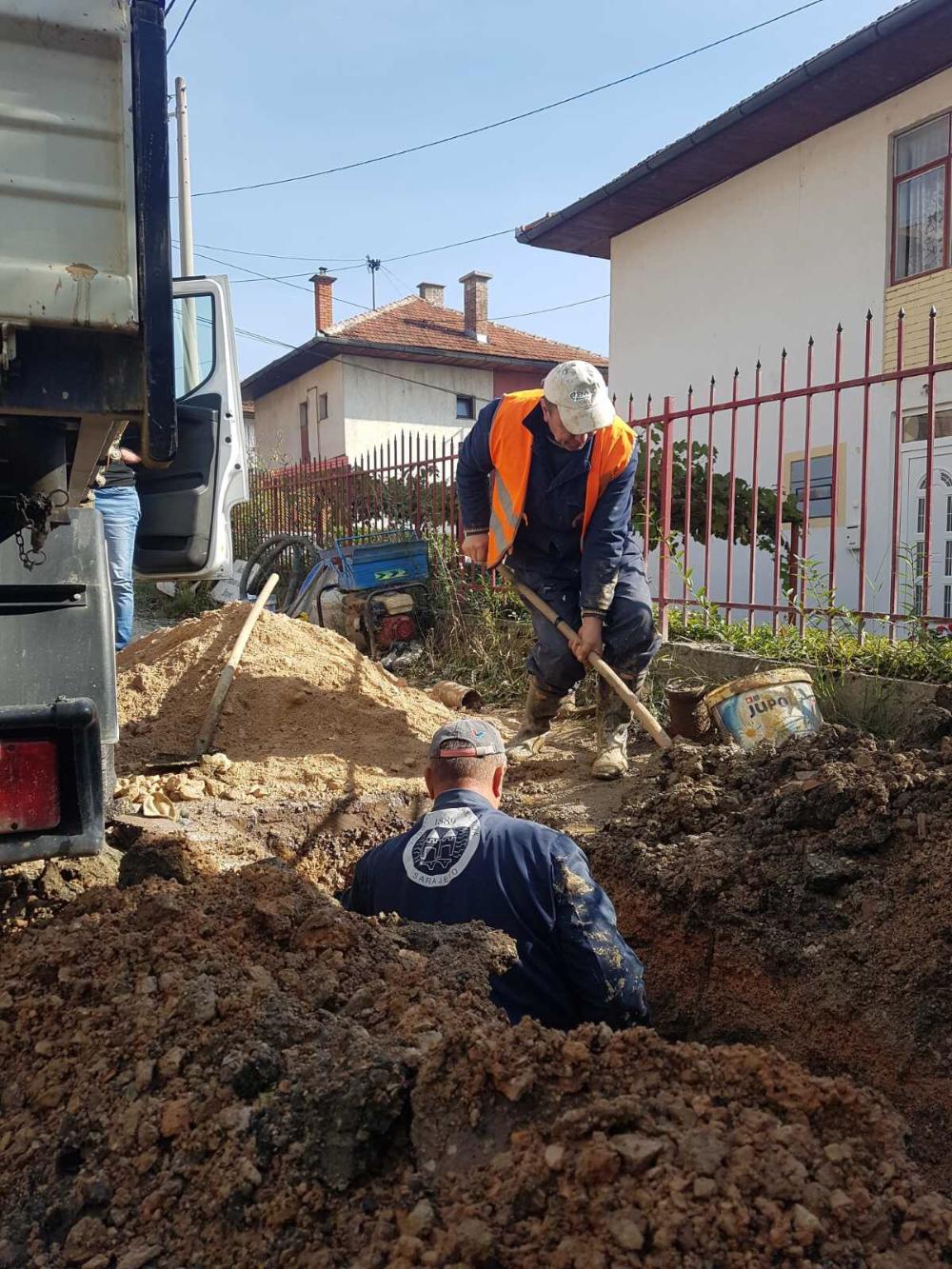 Služba za održavanje vodovodne mreže i objekata:  RADOVI NA VODOVODNOJ MREŽI