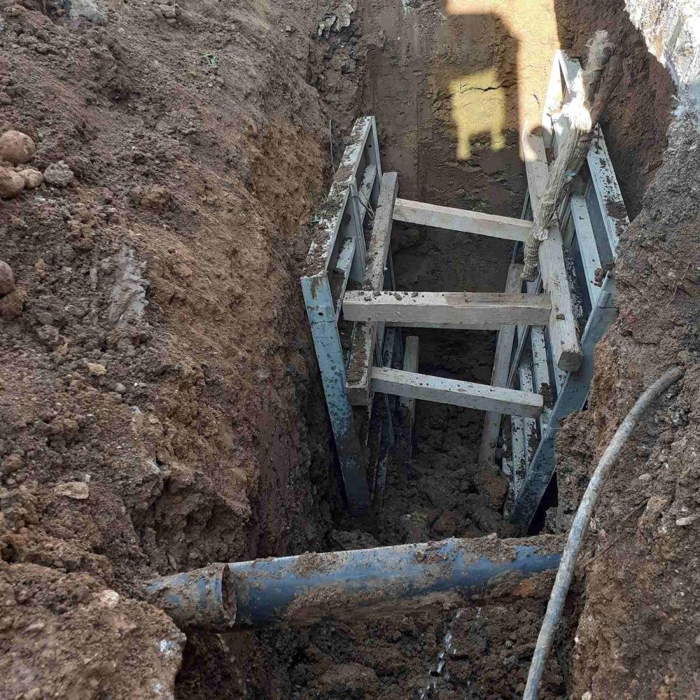 Služba za održavanje kanalizacione mreže i objekata: RADOVI NA IZRADI I MONTAŽI KANALIZACIONIH PRIKLJUČAKA