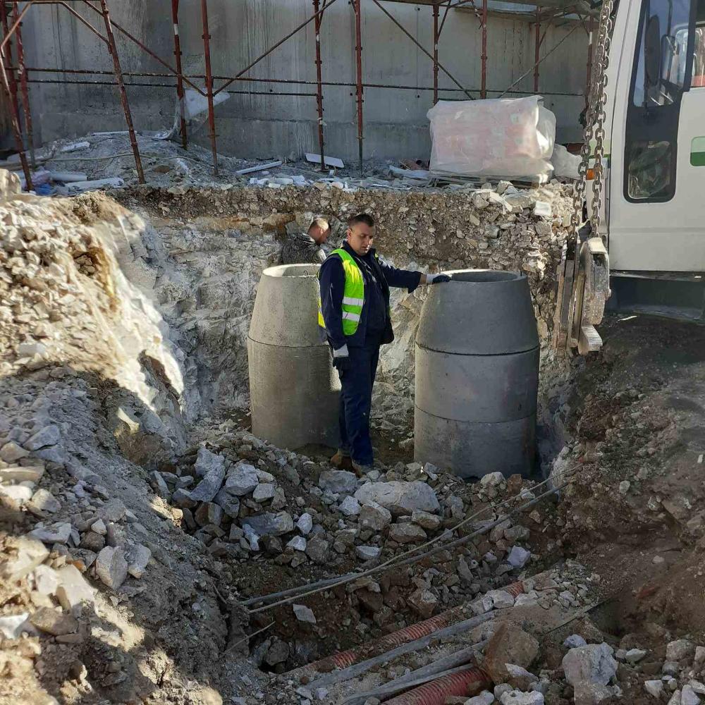 Služba za održavanje kanalizacione mreže i objekata: RADOVI NA KANALIZACIONOJ MREŽI