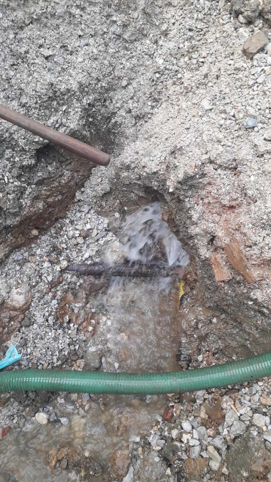 Služba za održavanje vodovodne mreže i objekata:  RADOVI NA VODOVODNOJ MREŽI