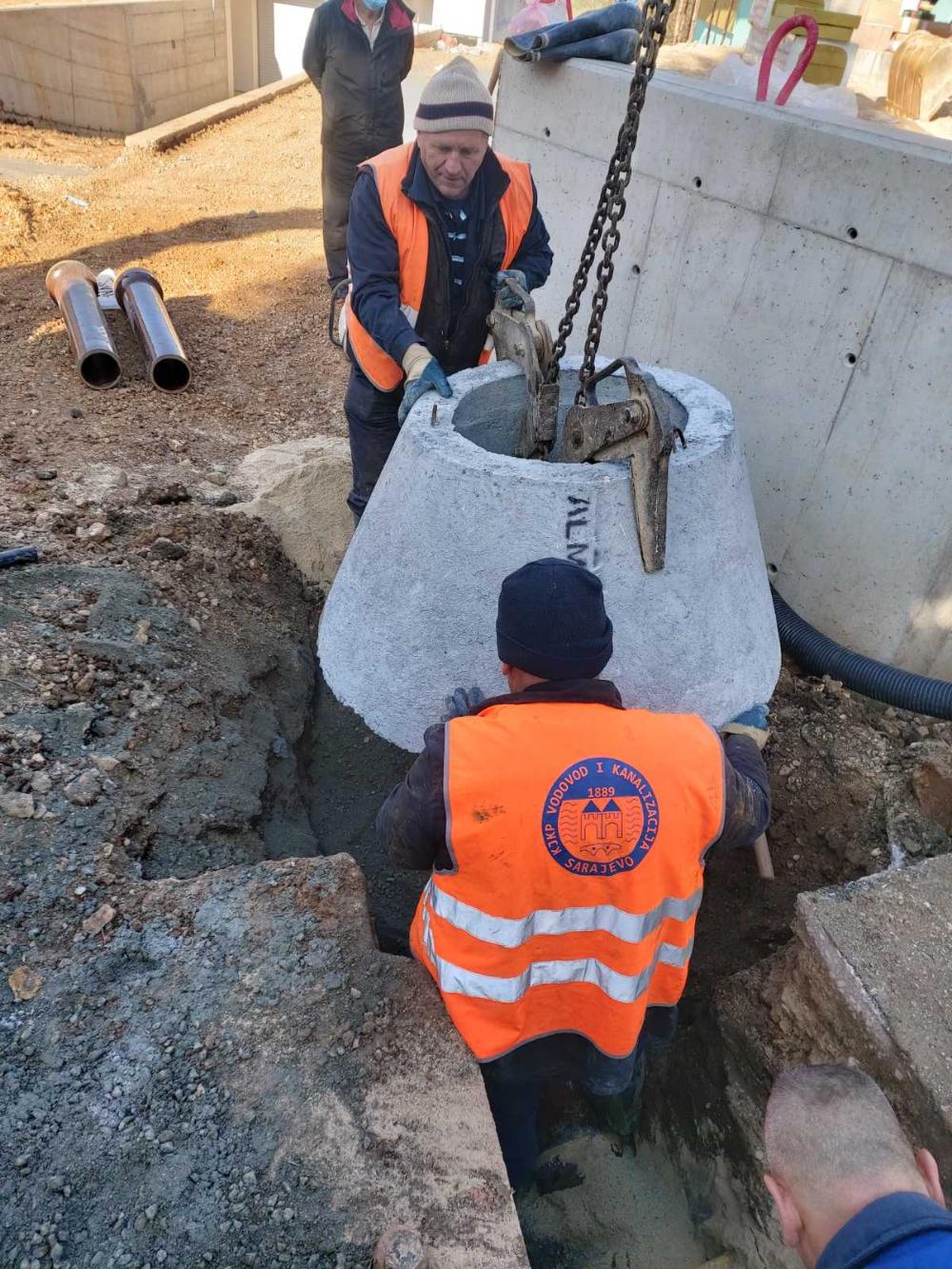 Služba za održavanje kanalizacione mreže i objekata: RADOVI NA KANALIZACIONOJ MREŽI
