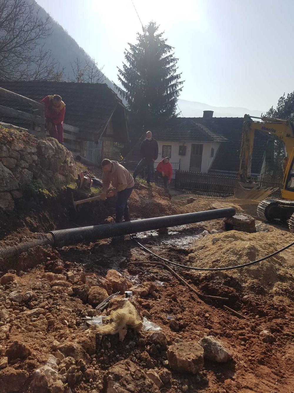 Služba za održavanje vodovodne mreže i objekata:  RADOVI NA VODOVODNOJ MREŽI