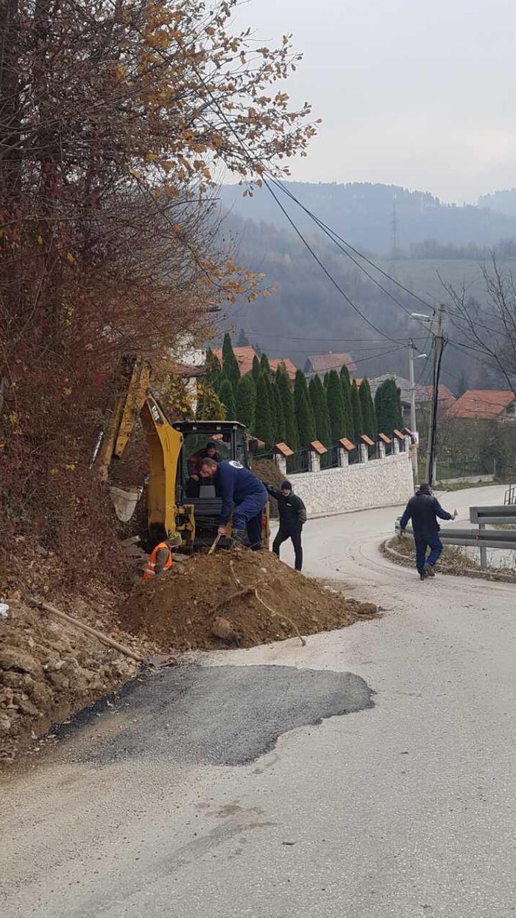 Služba za održavanje vodovodne mreže i objekata:  RADOVI NA VODOVODNOJ MREŽI