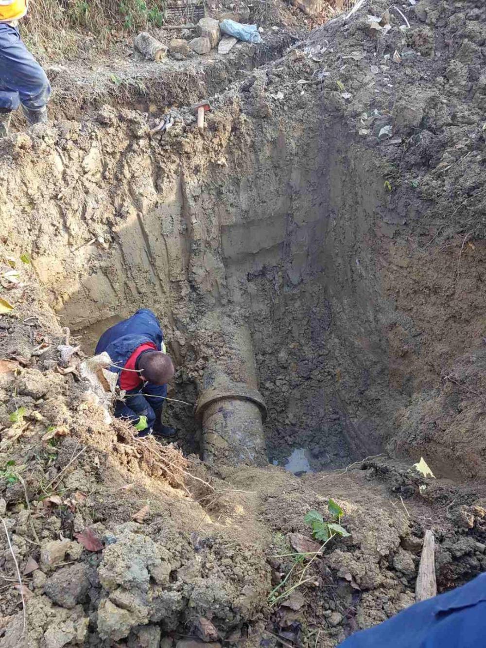Služba za održavanje vodovodne mreže i objekata:  RADOVI NA VODOVODNOJ MREŽI